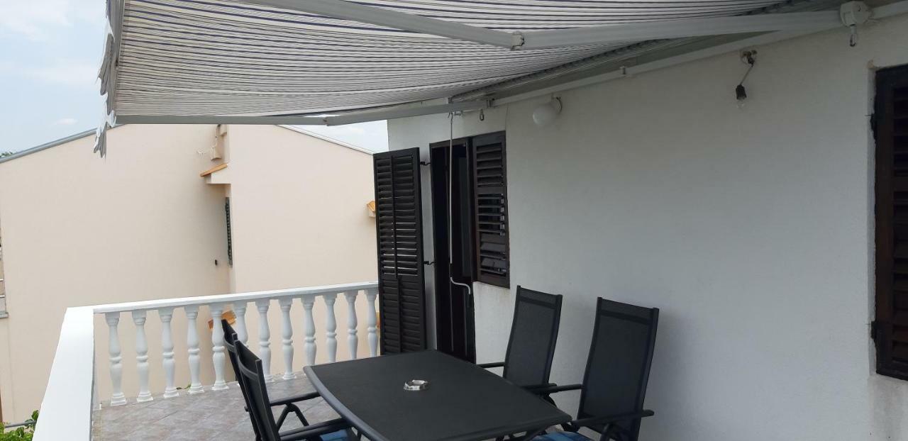 Apartments Max Vir Extérieur photo
