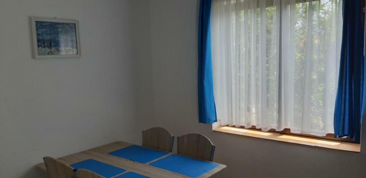 Apartments Max Vir Extérieur photo